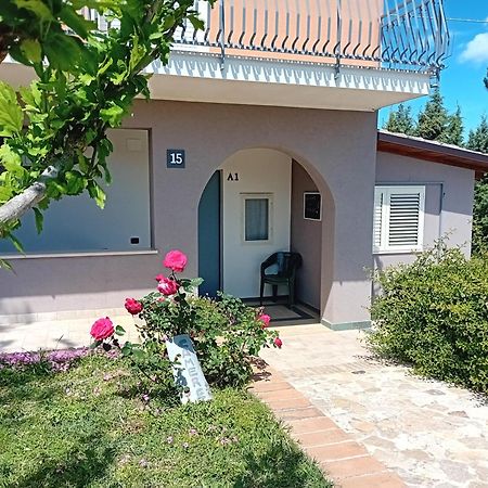 Villa Nonno Nicola Монтенеро-ди-Бизачча Экстерьер фото