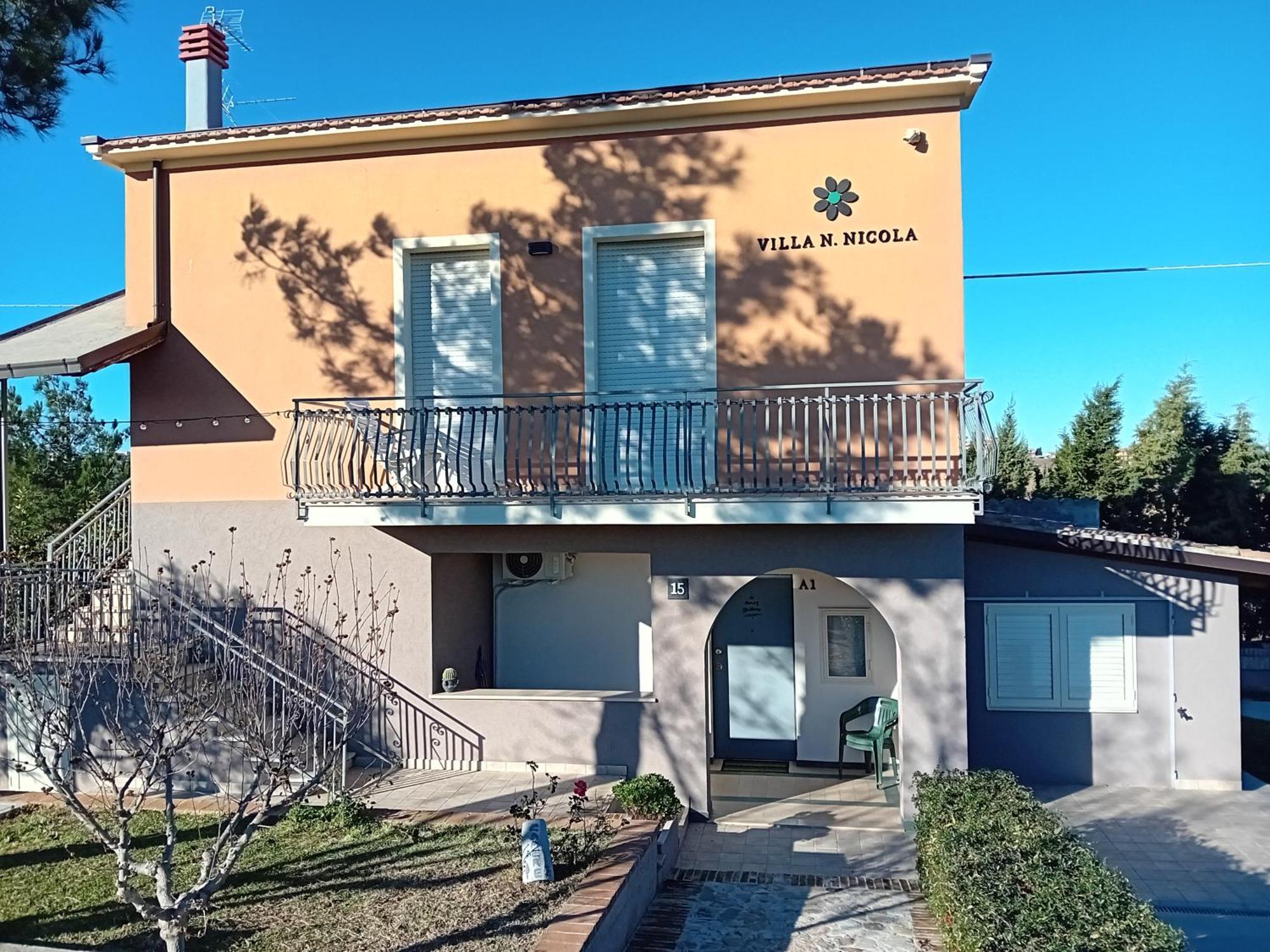 Villa Nonno Nicola Монтенеро-ди-Бизачча Экстерьер фото