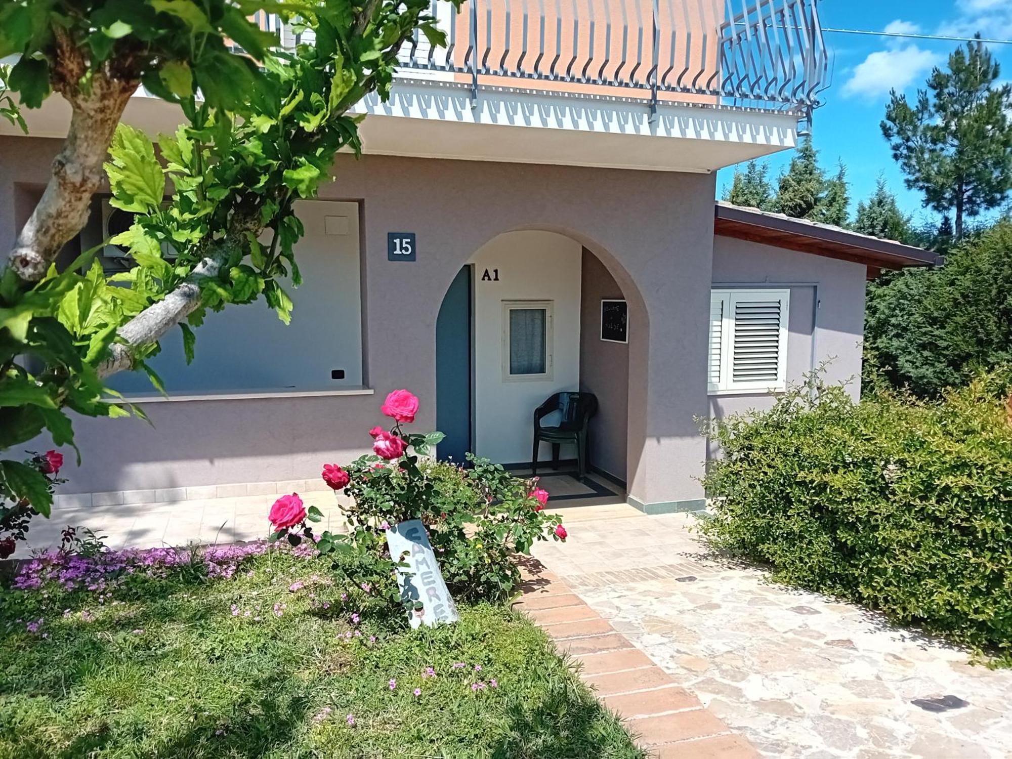 Villa Nonno Nicola Монтенеро-ди-Бизачча Экстерьер фото
